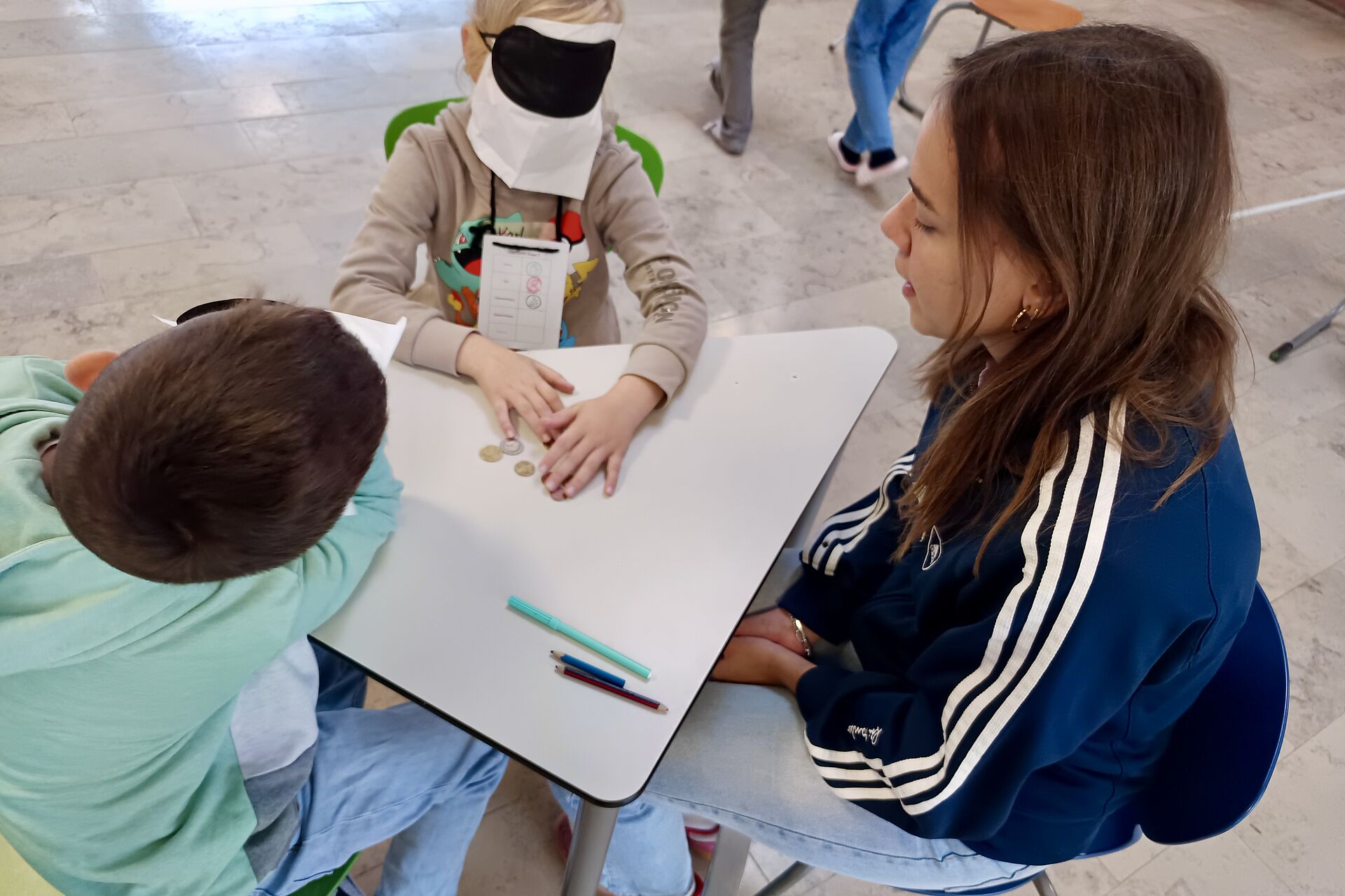 Projekt der E12 in der Grundschule