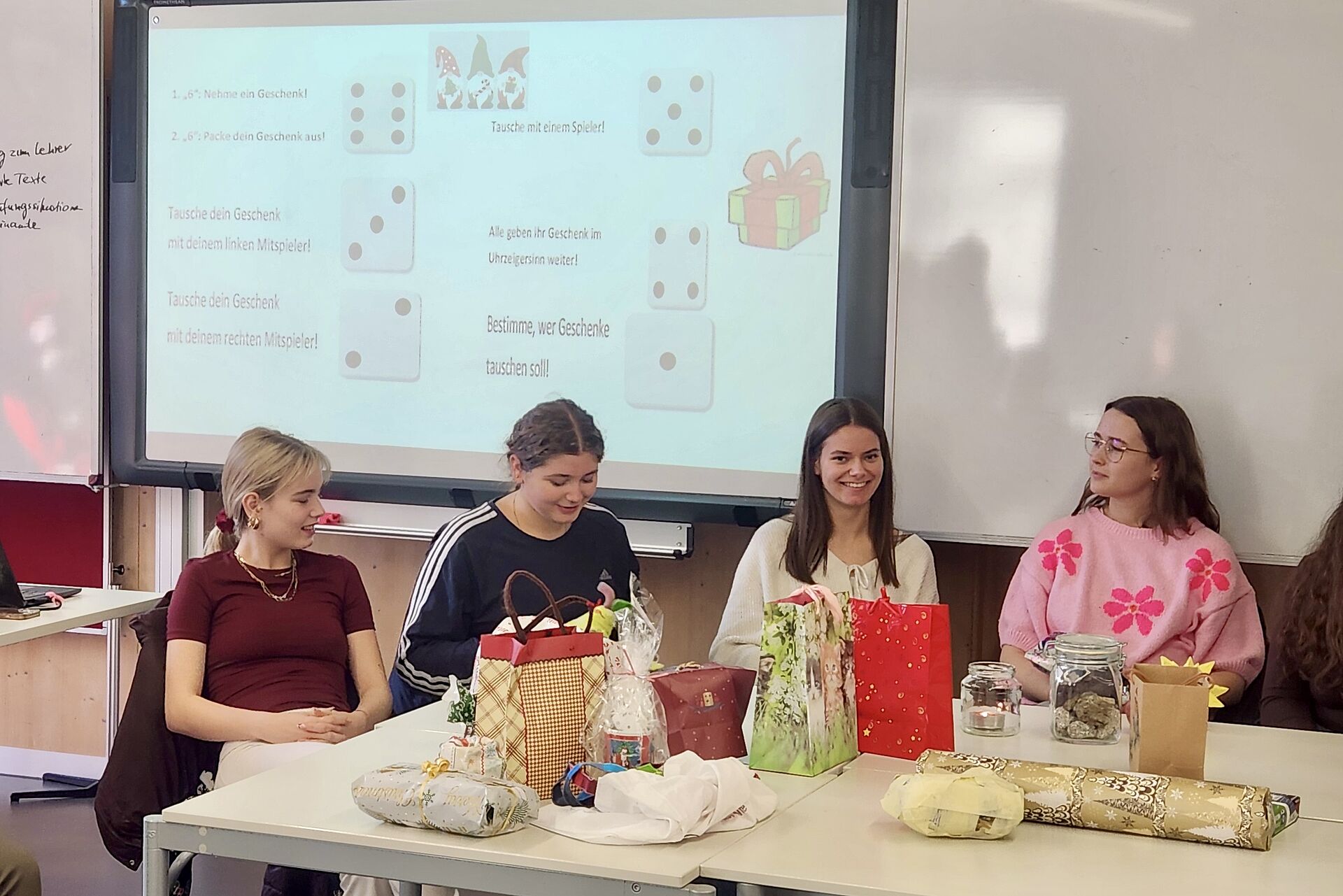 Ein festlicher Jahresausklang im neuen Schulgebäude der BFSE